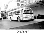 VICL bus, Victoria, B.C. (B.C. Archives)